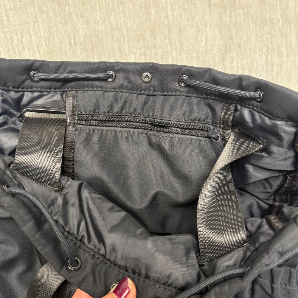 Beyond Yoga Backpack Tote Black Lined Convertible Gym Cinch Drawstring Travel - Picture 5 of 14